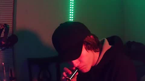 Snapshot of charlied09302 chatting on 12.15.25 char sexiness online show from 12.15.25