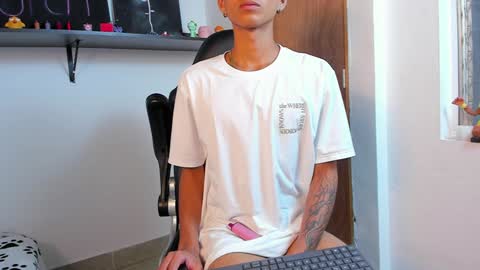 Charles Russo online show from 01.06.25