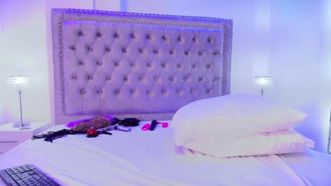 Snapshot of charlietaylorr__ chatting on 12.27.24 Charlie online show from 12.27.24