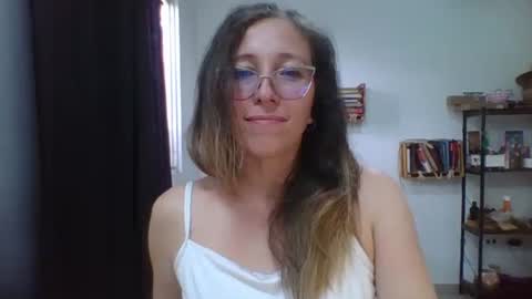 Snapshot of charlot_ponze chatting on 02.11.26 charlott online show from 02.11.26