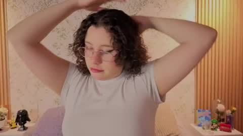 Snapshot of charlote__miller chatting on 05.03.26 You honey online show from 05.03.26