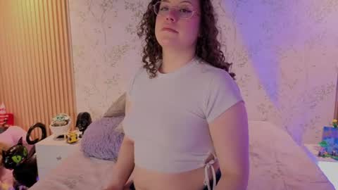 Snapshot of charlote__miller chatting on 06.08.26 You honey online show from 06.08.26