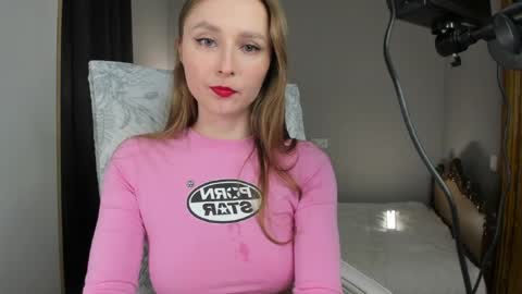 CharlottaWells online show from 04.10.26