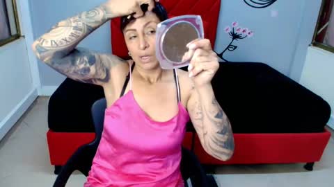 CHARLOTTE GRAY online show from 10.12.25