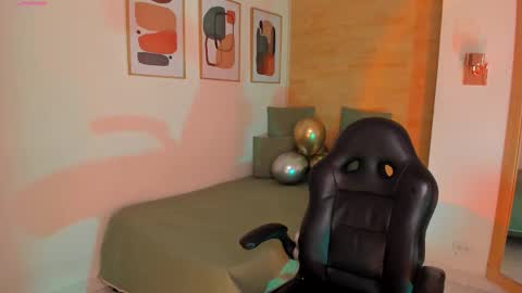 charlotte  grey online show from 12.15.25