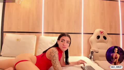 Snapshot of charlotte_colee chatting on 10.31.25 Charlotte colee online show from 10.31.25