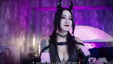 Charlotte online show from 01.25.25