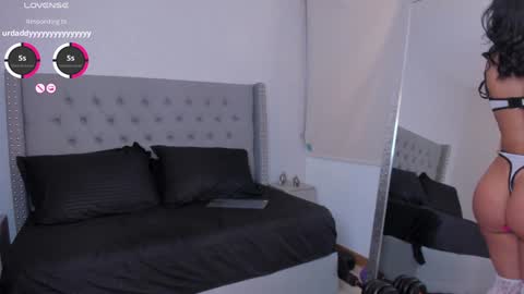 Snapshot of charlotte_harriz chatting on 01.02.25 Charlotte online show from 01.02.25