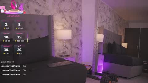 Snapshot of charlotte_harriz chatting on 02.07.25 Charlotte online show from 02.07.25