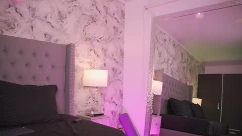 Snapshot of charlotte_harriz chatting on 03.12.25 Charlotte online show from 03.12.25