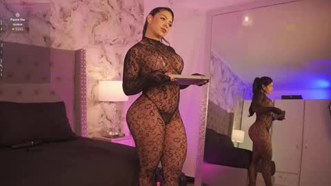 Snapshot of charlotte_harriz chatting on 09.19.25 Charlotte online show from 09.19.25