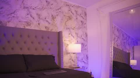 Snapshot of charlotte_harriz chatting on 10.22.25 Charlotte online show from 10.22.25