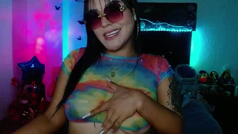 Snapshot of charlotte_hot13 chatting on 10.20.25 charlotte online show from 10.20.25