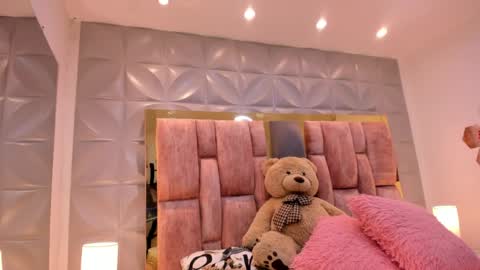 Charlotte Icee online show from 04.07.26