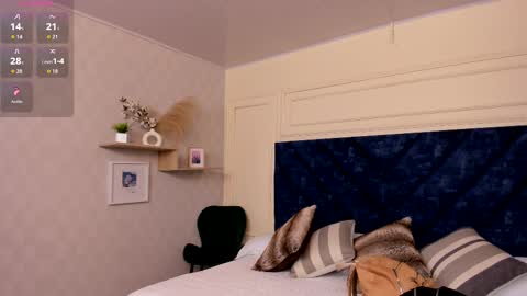 Charlotte Mayers online show from 09.29.25