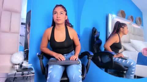 charlotte_mia17 online show from 11.18.25