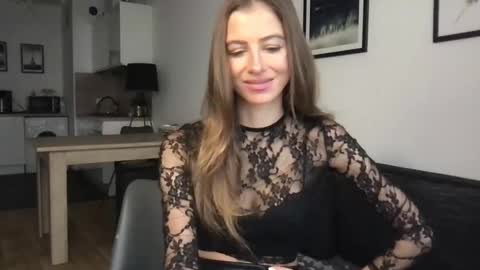 Charlotte Roche online show from 02.11.25