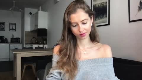 Charlotte Roche online show from 09.11.25