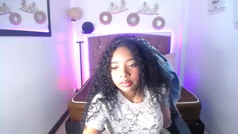 Snapshot of charlotte_walker1 chatting on 03.10.25 charlotte_walker1 online show from 03.10.25