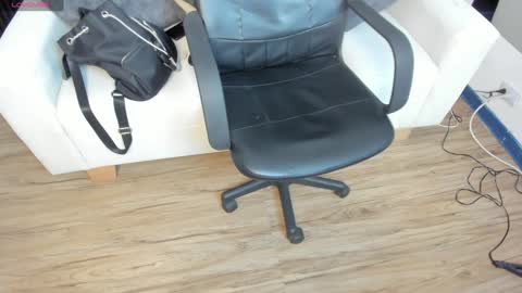 Snapshot of charlotte_whitee1 chatting on 01.29.25 Charlotte Everyday From 0700 to 1300 Col Time online show from 01.29.25