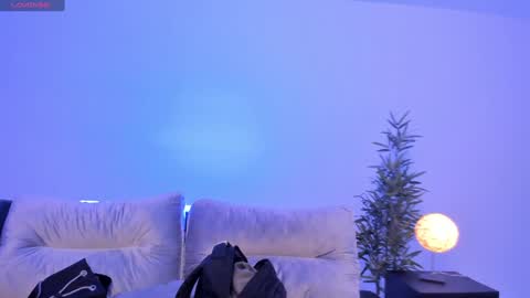 Snapshot of charlotte_whitee1 chatting on 02.04.25 Charlotte Everyday From 0700 to 1300 Col Time online show from 02.04.25