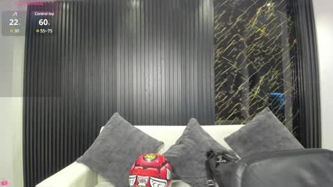 Snapshot of charlotte_whitee1 chatting on 02.08.25 Charlotte Everyday From 0700 to 1300 Col Time online show from 02.08.25