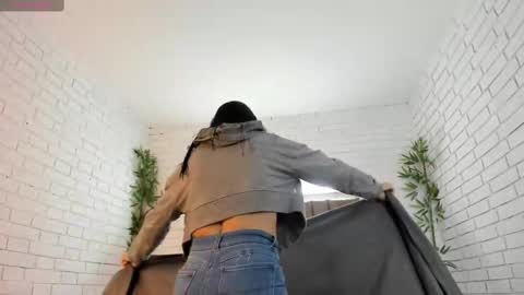 Snapshot of charlotte_whitee1 chatting on 03.04.25 Charlotte Everyday From 0700 to 1300 Col Time online show from 03.04.25