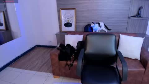 Snapshot of charlotte_whitee1 chatting on 09.12.25 Charlotte Everyday From 0700 to 1300 Col Time online show from 09.12.25