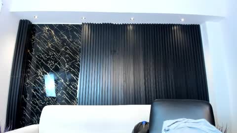 Snapshot of charlotte_whitee1 chatting on 10.18.25 Charlotte Everyday From 0700 to 1300 Col Time online show from 10.18.25