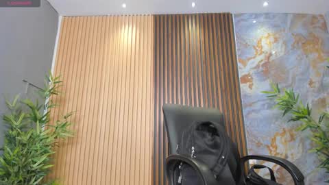 Snapshot of charlotte_whitee1 chatting on 10.27.25 Charlotte Everyday From 0700 to 1300 Col Time online show from 10.27.25