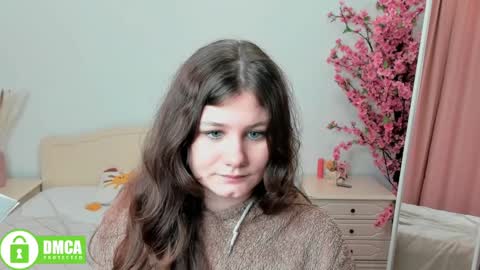 Snapshot of charlotte_wow chatting on 12.06.24 Charlotte online show from 12.06.24