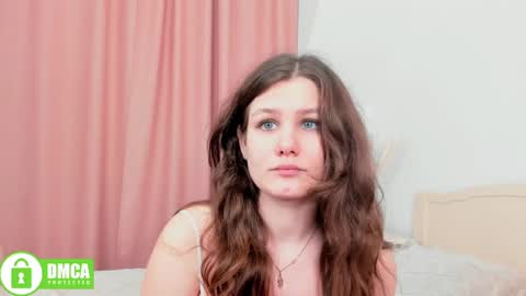 Snapshot of charlotte_wow chatting on 12.12.24 Charlotte online show from 12.12.24