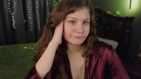 Snapshot of charlotte_wow chatting on 02.15.25 Charlotte online show from 02.15.25