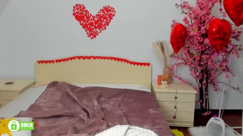 Snapshot of charlotte_wow chatting on 02.19.25 Charlotte online show from 02.19.25