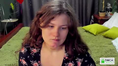 Snapshot of charlotte_wow chatting on 02.28.25 Charlotte online show from 02.28.25