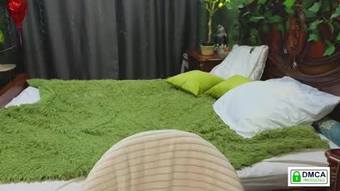 Snapshot of charlotte_wow chatting on 02.28.25 Charlotte online show from 02.28.25