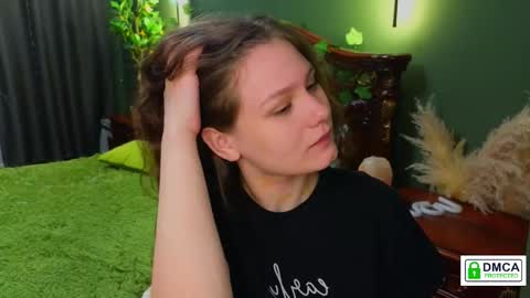 Snapshot of charlotte_wow chatting on 03.04.25 Charlotte online show from 03.04.25