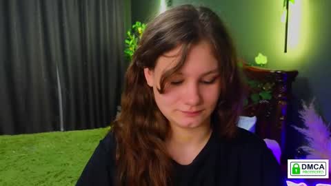 Snapshot of charlotte_wow chatting on 03.04.25 Charlotte online show from 03.04.25