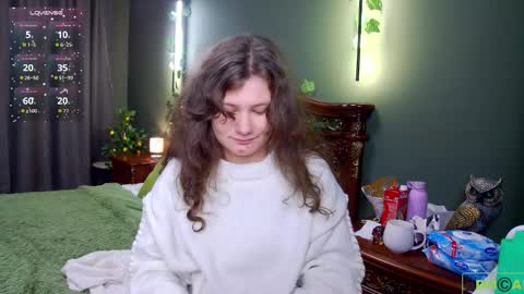 Snapshot of charlotte_wow chatting on 10.23.25 Charlotte online show from 10.23.25