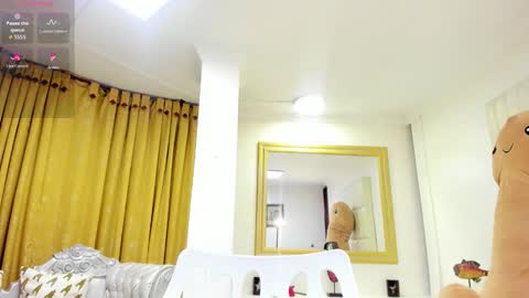 Snapshot of charlottee_brown2 chatting on 11.09.25 C H A R L O T T E online show from 11.09.25