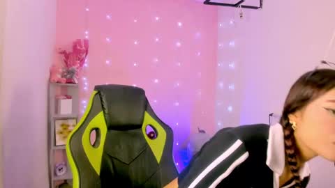 charlotteee online show from 10.17.25