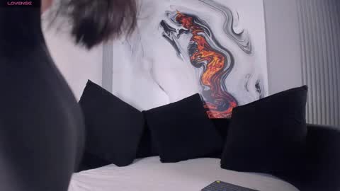 charlottegray_1 online show from 11.10.25