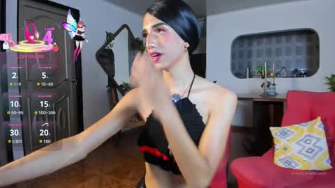 Snapshot of charlottelaurent chatting on 11.12.25 Char online show from 11.12.25