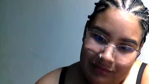 Snapshot of charlottequeen_21 chatting on 05.11.26 charlottequeen_21 online show from 05.11.26