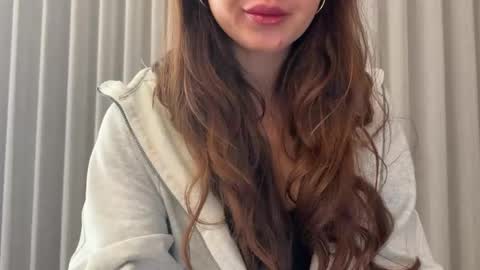Snapshot of charlottewife chatting on 08.02.26 charlottewife online show from 08.02.26