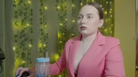 Kira online show from 02.12.25