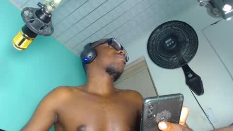 charly_vergonti_ online show from 12.16.24