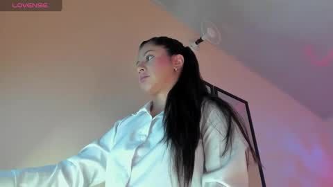 Charm alessa online show from 12.12.24