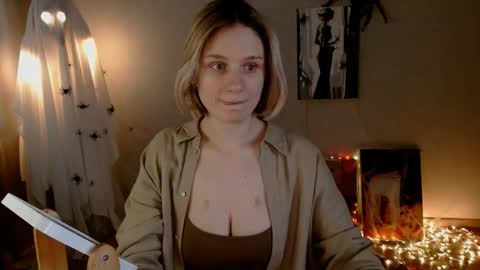 Snapshot of charming_beauty chatting on 11.03.25 Michelle online show from 11.03.25