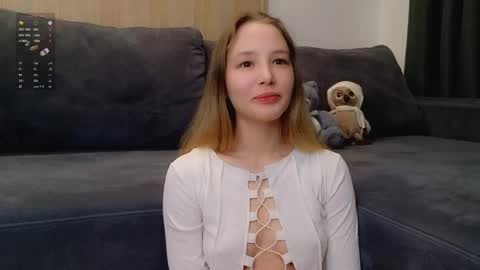 Snapshot of charming_evaa chatting on 04.21.26 Eva online show from 04.21.26